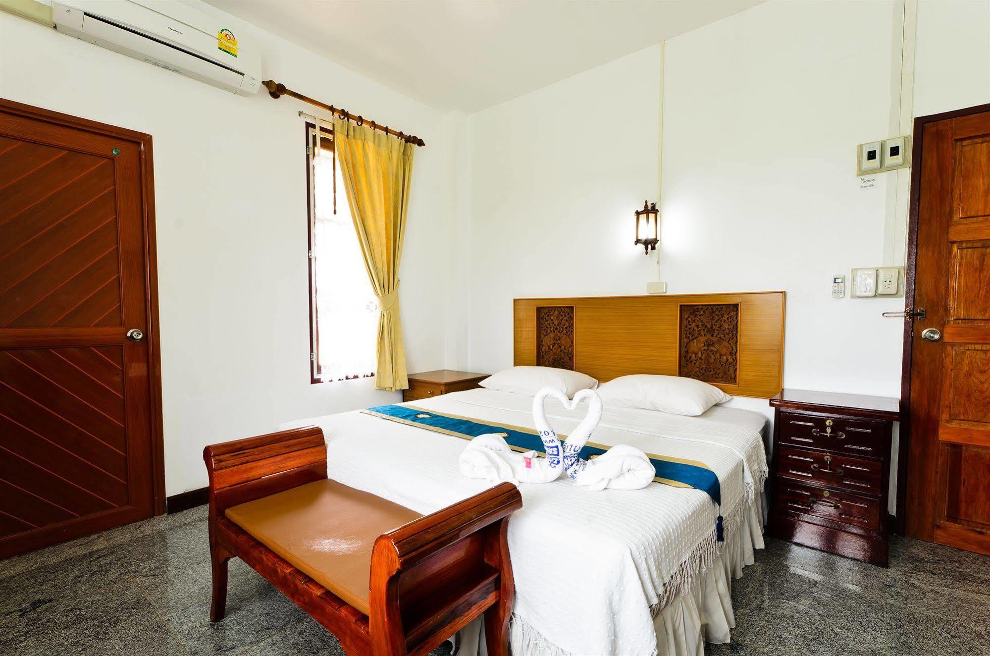 Sananwan Beach B&B Банг-Сафан-Ной Екстер'єр фото